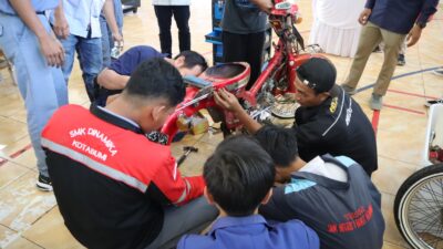 Dukung Peningkatan Kapasitas SDM, PLN beri Pelatihan Konversi Motor Listrik ke Siswa SMK di Lampung