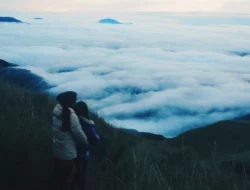 “Diatas Awan, Dalam Pelukan Cinta”