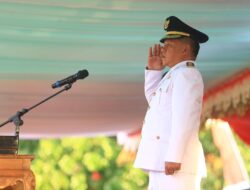 Wakil Wali Kota Kotamobagu Pimpin Upacara Penurunan Bendera Merah Putih dalam Peringatan HUT ke-78 Kemerdekaan RI