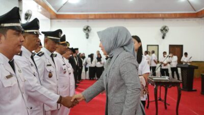 Dalam Upaya Meningkatkan Pelayanan Pemerintah Kota, Wali Kota Kotamobagu Melantik 102 Pejabat Struktural