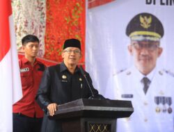 Aparatur Sipil Negara sebagai Garda Terdepan Pembangunan Daerah, Pj. Wali Kota Kotamobagu, Dr. Drs. Hi. Asripan Nani, M.Si., Serahkan SK PNS dan Sumpah Janji