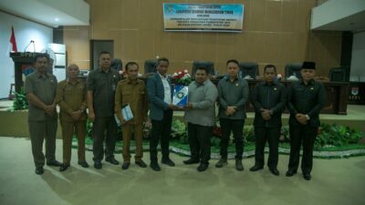 Bupati Boltim Sampaikan Ranperda APBD 2024 dalam Rapat Paripurna