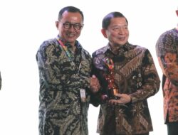 PLN Raih Penghargaan Indonesia’s SDGs Action Awards untuk Program Electrifying Agriculture