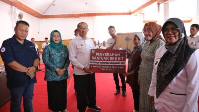 Tim Percepatan Penurunan Stunting dan Serahkan Bantuan Pendidikan Balita, Pj. Wali Kota Kotamobagu Buka Rapat Koordinasi