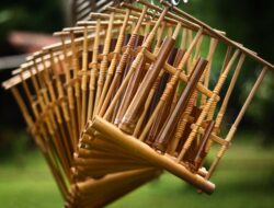 Angklung: Melodi Harmoni Tradisional dari Nusantara