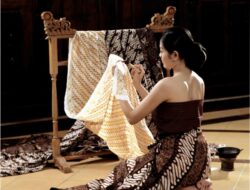 Batik Indonesia: Seni Tenun Tradisional yang Mewarnai Sejarah