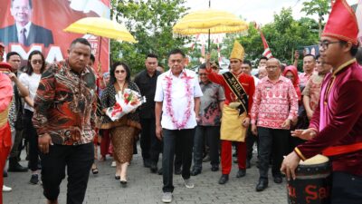 Wali Kota Kotamobagu dan Gubernur Sulawesi Utara Hadiri Ibadah Syukur Natal dan Tahun Baru 2023-2024 di Gereja GMIBM “Dayanan” Gogagoman