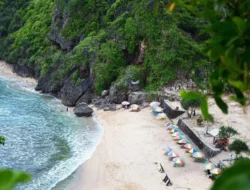 Eksplorasi Keindahan Pantai Nguyahan di Gunungkidul, Yogyakarta