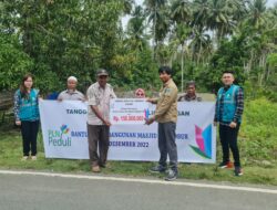 PLN Salurkan Bantuan untuk Pembangunan Masjid Al Shobur Buol