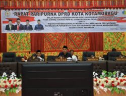 Pj. Wali Kota Kotamobagu Abdullah Mokoginta Hadiri Rapat Paripurna DPRD Kota Kotamobagu Mendengarkan Pidato Presiden RI