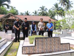 Kapolres Kotamobagu Hadiri Ziarah ke Makam Raja dan Mantan Pejabat BMR di HUT Kotamobagu ke-115