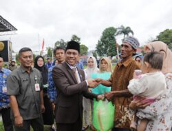 Program 100 Hari Kerja, Wali Kota Weny Gaib dan Wawali Rendy Mangkat Serahkan Bantuan Pangan, Pertanian, dan Fasilitas Sekolah Dasar