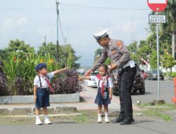 Polisi Sahabat Anak: Sat Lantas Polres Kotamobagu Edukasi Kreatif TK Adven Pinasungkulan