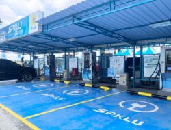 PLN Resmikan Empat SPKLU Center, Permudah Perjalanan Kendaraan Listrik di Jalur Pantura