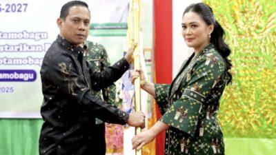 Wali Kota Kotamobagu Lantik Ny. Resty A. Mangkat Somba Sebagai Ketua IPPKK Masa Bakti 2025–2027