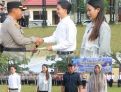 Kapolres Kotamobagu Serahkan Penghargaan Kepada Para Juara Lomba Menulis Feature, Apresiasi Kreativitas Pemuda BMR