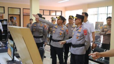 Wakapolda Sulut dan Kapolres Kotamobagu Tinjau Layanan Call Center 110, Pastikan Respons Cepat bagi Masyarakat