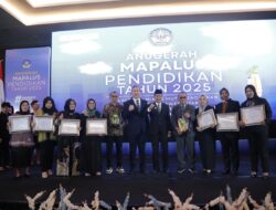 Kotamobagu Borong 8 Penghargaan, Wali Kota Weny Gaib Hadiri Anugerah Mapalus Pendidikan 2025 di Manado