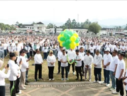 Kasdim 1303/Bolmong Hadiri Jalan Sehat dan Launching HUT ke-116 Kotamobagu, TNI AD Perkuat Sinergi dan Kebersamaan