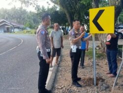 Satlantas Polres Kotamobagu Perketat Pencegahan Laka, Kasat Lantas Luster Simanjuntak Pasang Rambu di Titik Rawan