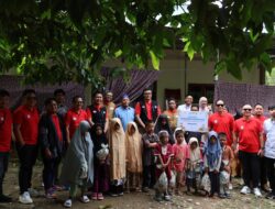 Safari Ramadan PLN UID Suluttenggo di Tolitoli: Santuni 35 Anak Yatim dan Apresiasi Guru Mengaji